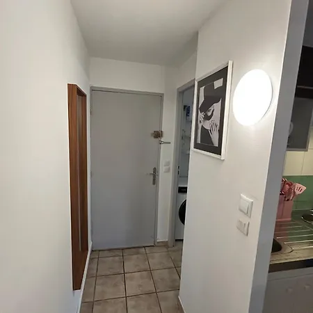 Apartamento Nimois Bien Equipe Avec Parking *