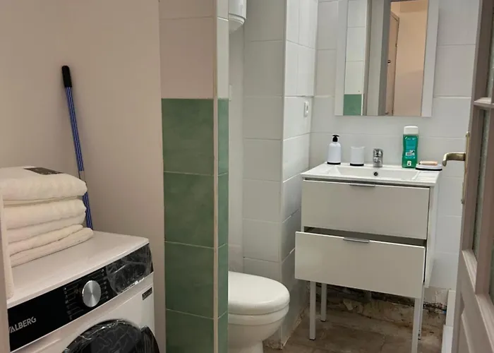 Nimois Bien Equipe Avec Parking Nimes